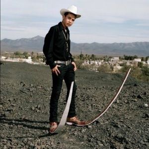 Meet your Posher, Victor