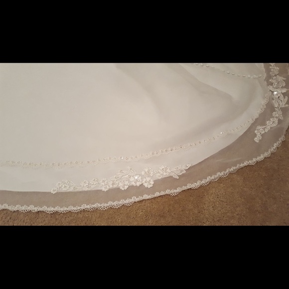 Alfred Angelo new with tags wedding ball gown - Picture 3 of 6