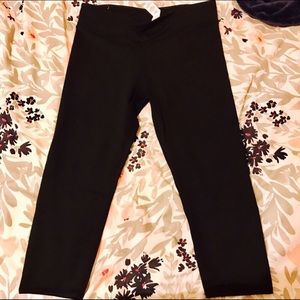 Fabletics Winn Mid Rise Capris