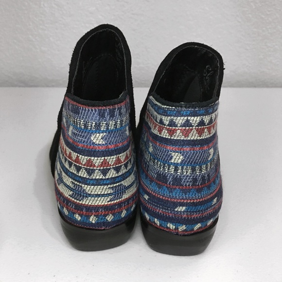 SBICCA Ankle Bootie - Picture 4 of 8