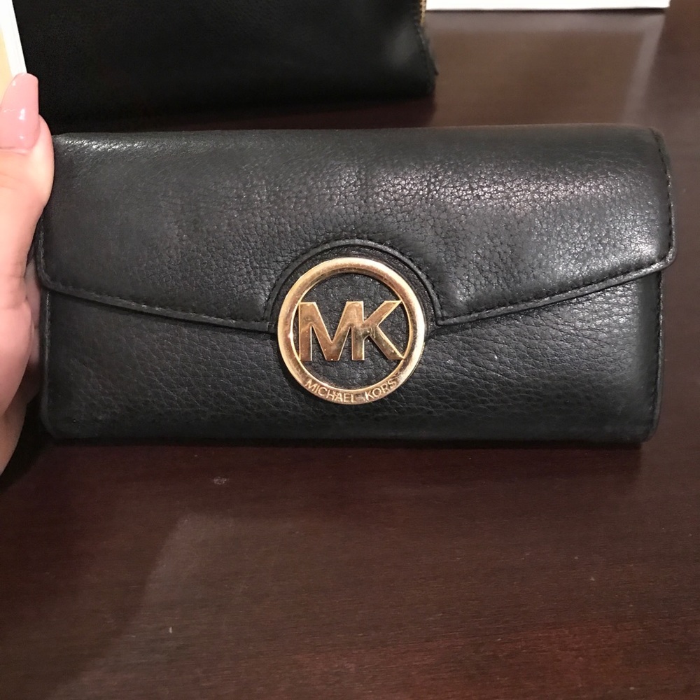 Michael Kors Purse & Wallet - Picture 2 of 2