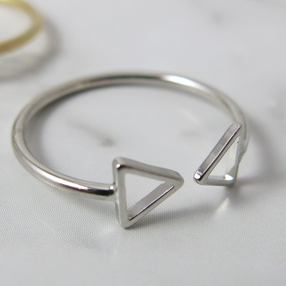 Delicate Triangle Geometric Ring - Picture 6 of 6