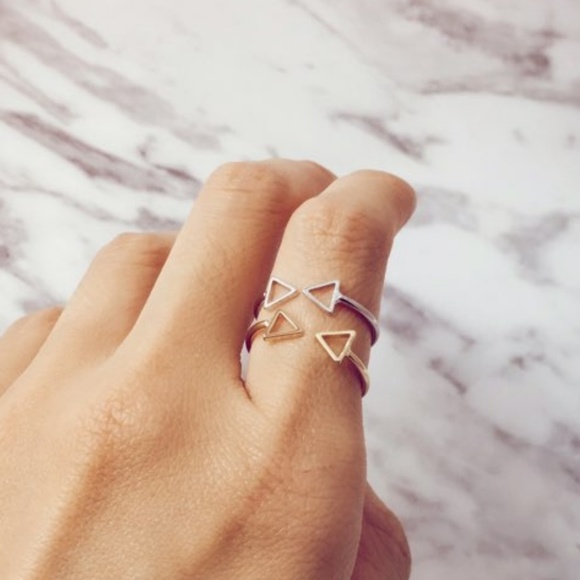 Delicate Triangle Geometric Ring - Picture 4 of 6