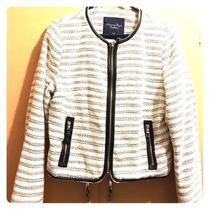 American eagle black and white stripe jacket