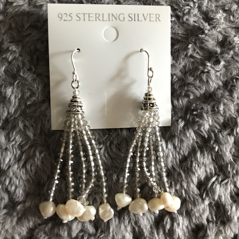 Pearl dangle earrings