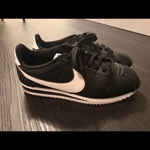 Nike Black & White Cortez