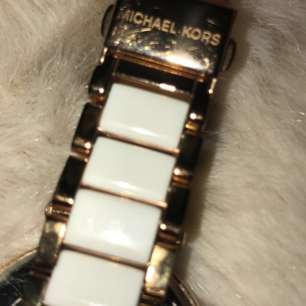 Mk watch - Picture 8 of 8