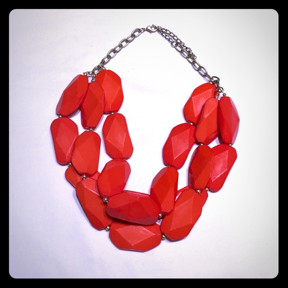 Chunky statement necklace