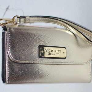 NWT Victoria's Secret iPhone 6-7Plus wallet case NWT Victoria's Secret iPhone 6-7Plus wallet case