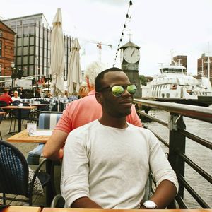 Meet your Posher, Okeine