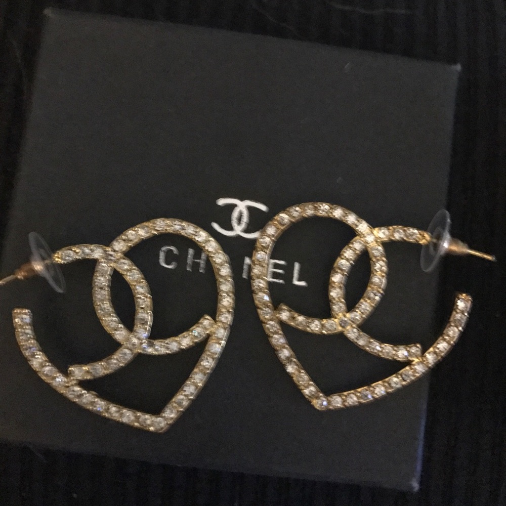 Heart shaped  post earrings. Vintage attic find