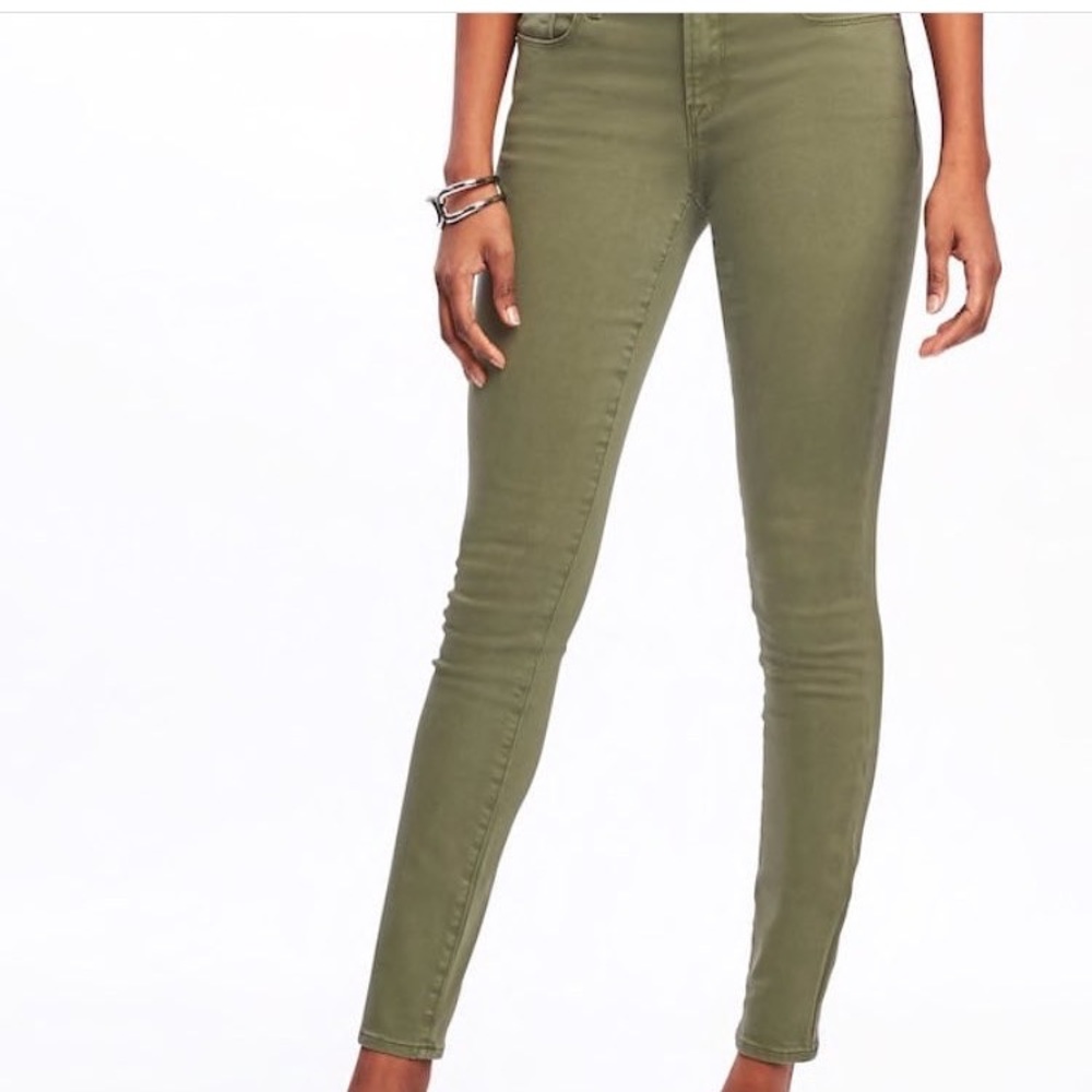 Leaf colored skinny leg jeans