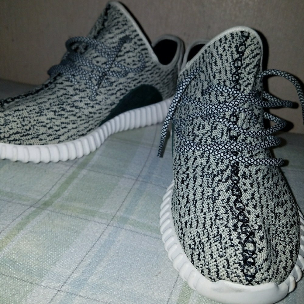 Authentic yeezy turtle doves