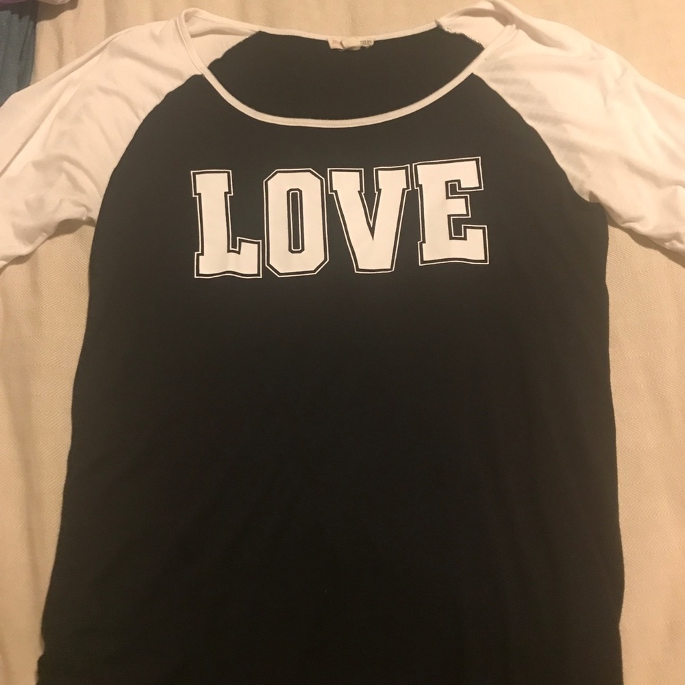 Black n white love top