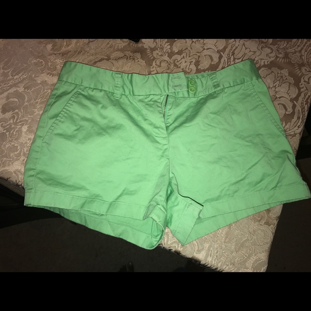 Vineyard Vines Women's shorts size 10