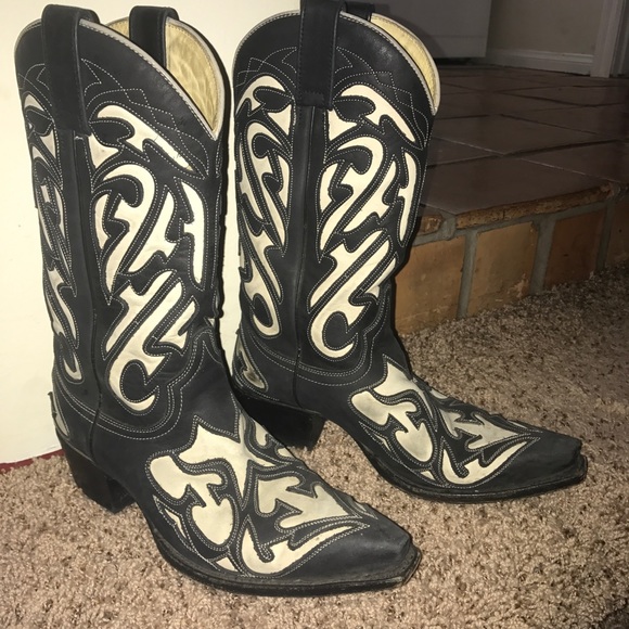 Frye Shoes - Women's cowboy boots