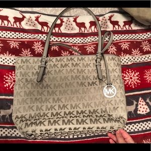 Michael kors handbag