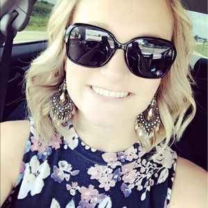 Meet your Posher, Tara