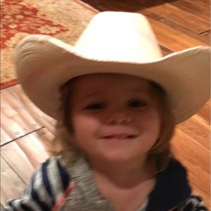 Meet your Posher, Isis