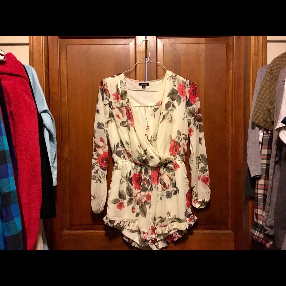 Floral Romper Size L / Rose Romper Size L