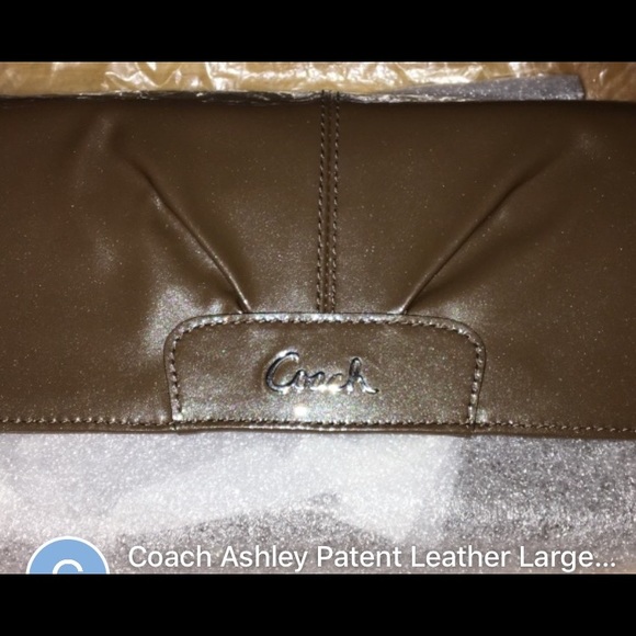 Original Coach Ashley Patent leather LargeWristlet - Picture 1 of 5