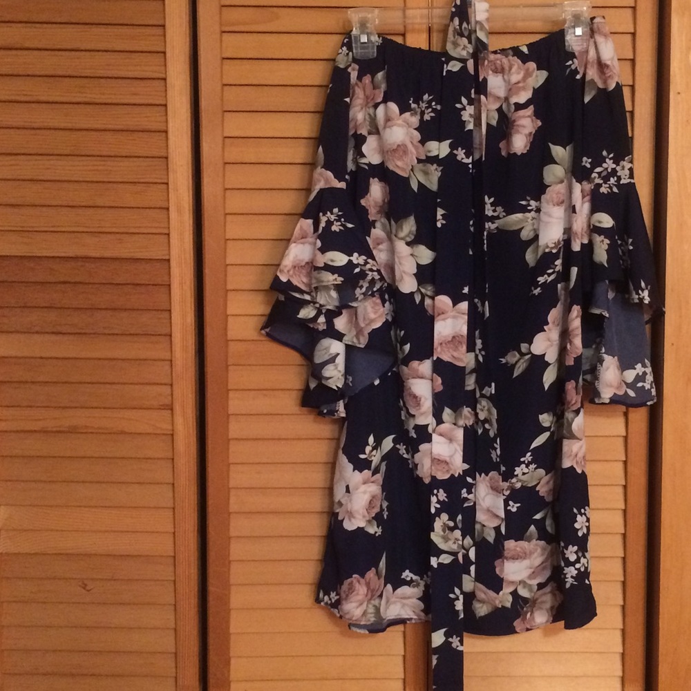 BRAND NEW Off-Shoulder Floral Dress