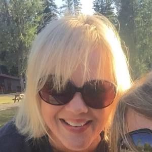 Meet your Posher, Elisa