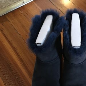 New women's sz 8 bailey bow mini ugg boots blue