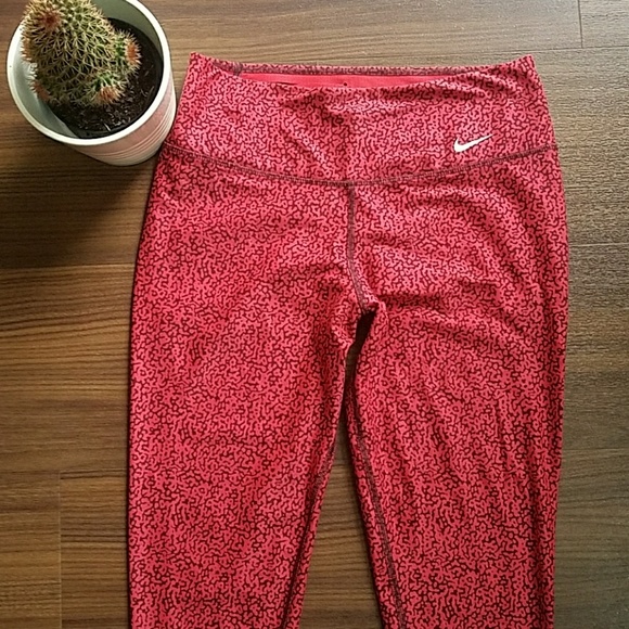 Nike Running Crop - Picture 2 of 7