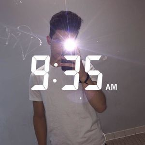 Meet your Posher, Moises