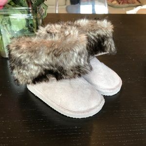 Faux fur booties for kids