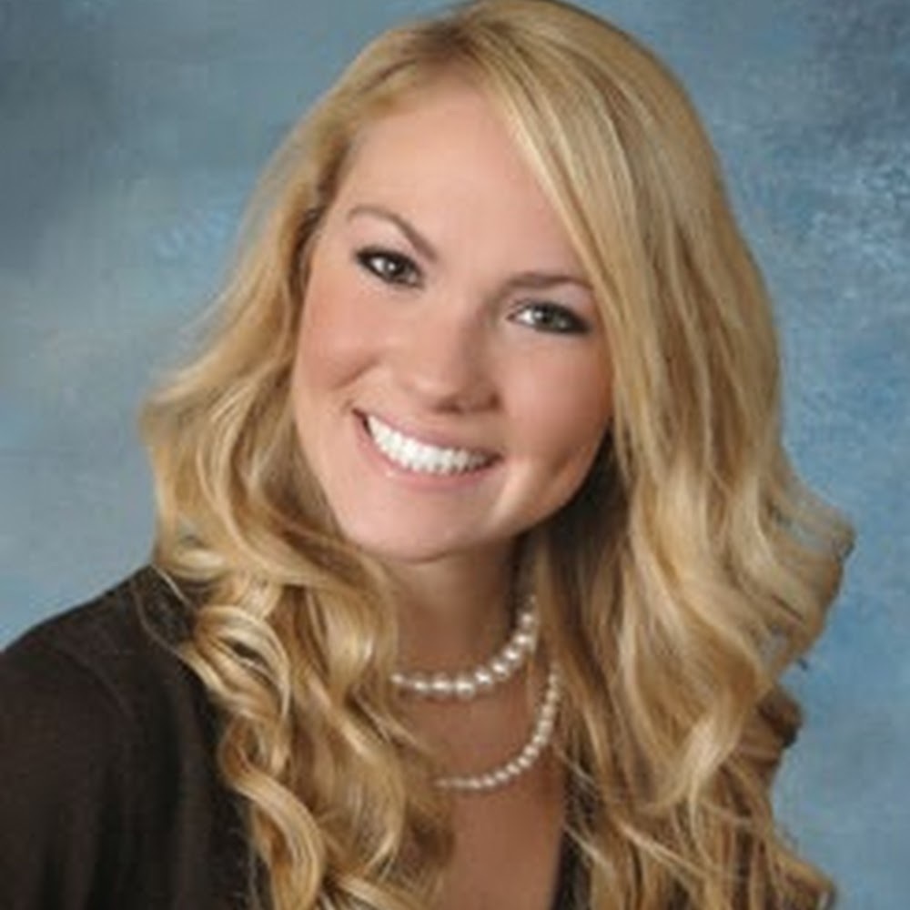 Meet your Posher, Cassandra