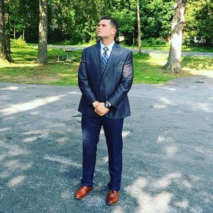 Meet your Posher, Zachary