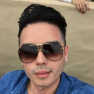 Meet your Posher, Travis