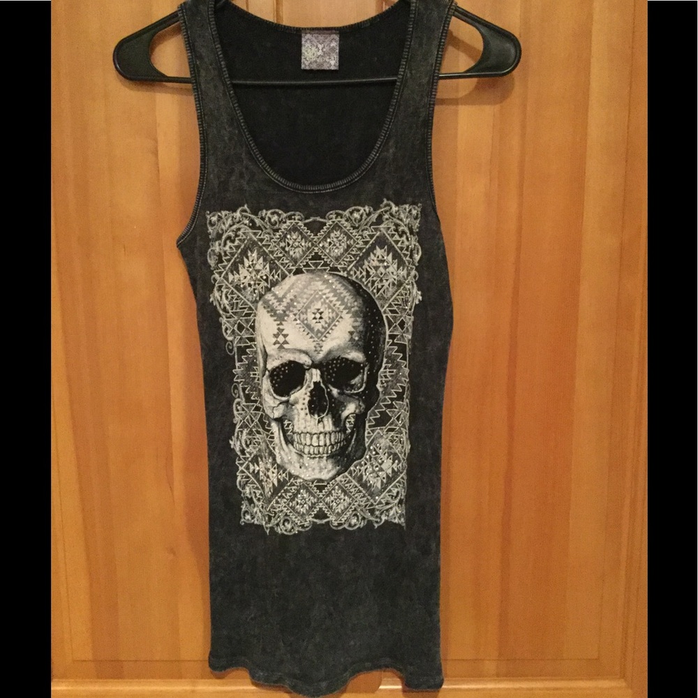 Skull tank
