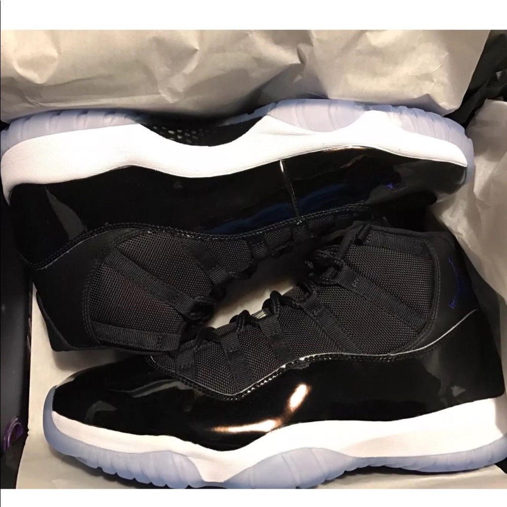 Space Jam Jordan Retro 11
