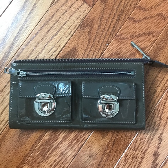 Marc Jacobs clutch - Picture 1 of 3