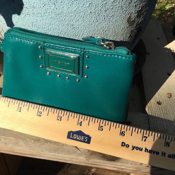Nine West wristlets - Picture 4 of 5