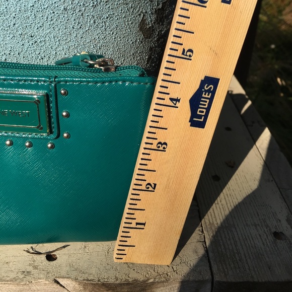 Nine West wristlets - Picture 5 of 5
