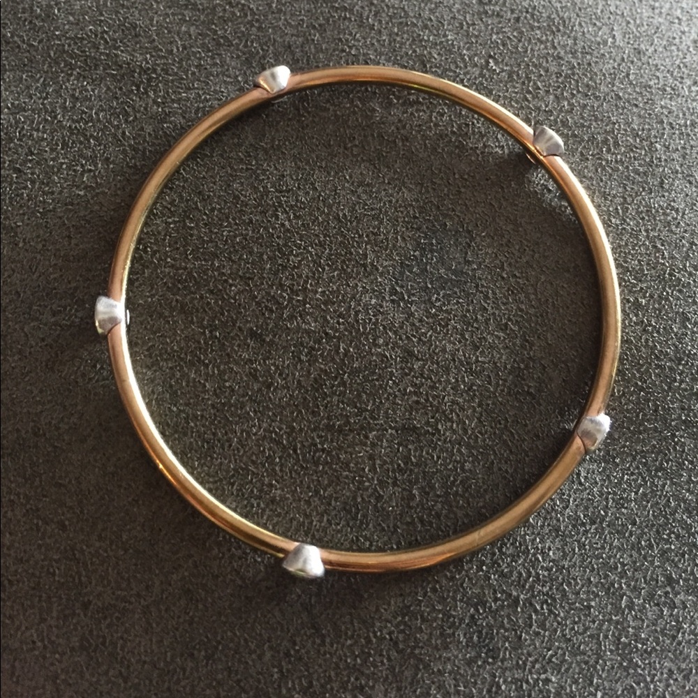 Bangle bracelet with diamonds
