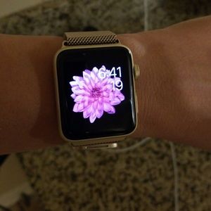Apple watch 42m Gold series 2