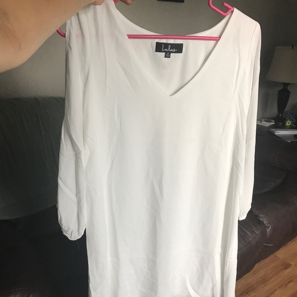 LuLu (S) white mini dress with half sleeves