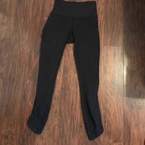 Lululemon black leggings with mesh on side