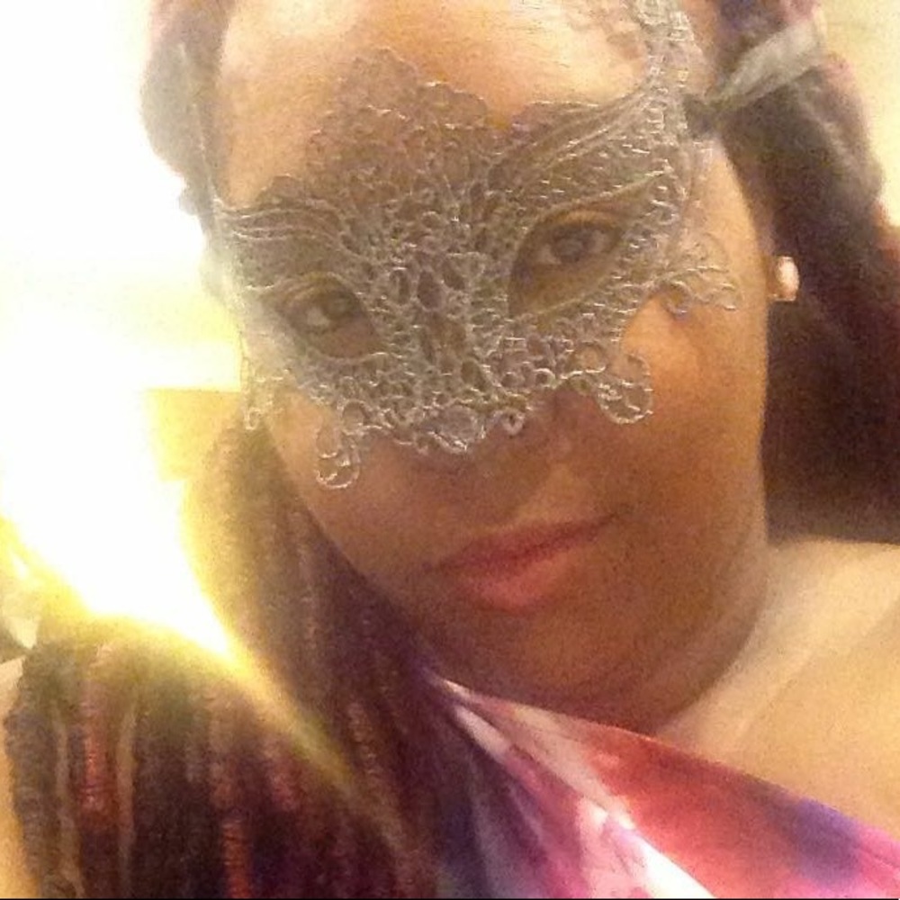 Masquerade Mask - Picture 3 of 3