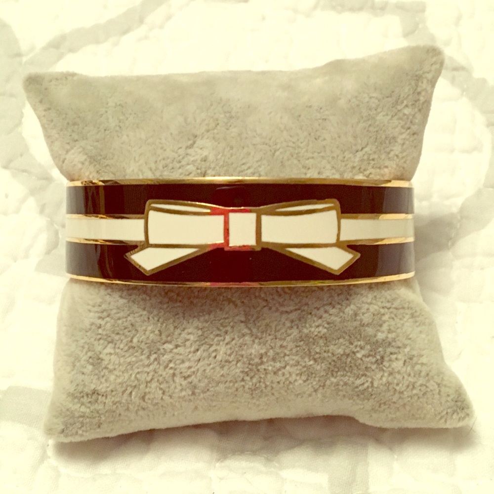 Adorable✨kate spade ♠️ all wrapped up idiom bangle