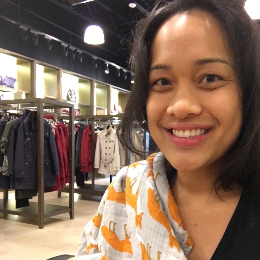 Meet your Posher, Elyssa