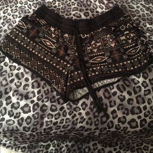 ✨ 3 for $12✨ Aztec shorts