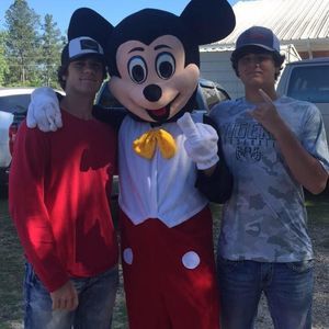 Meet your Posher, Christian