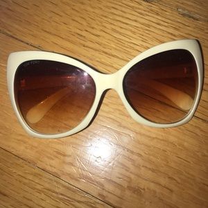 Really good condition tom ford sun glasses Really good condition tom ford sun glasses