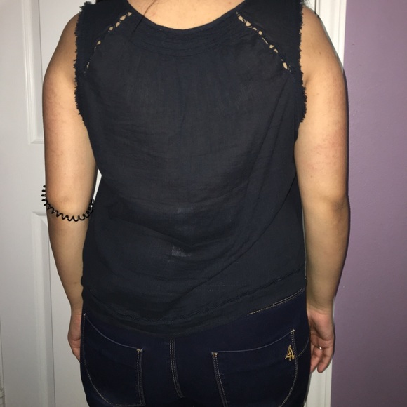 Top - Picture 2 of 2